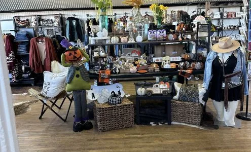 Farmers Closet Boutique business photo